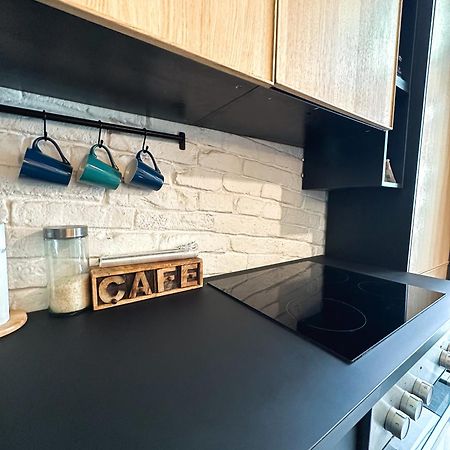 בודפשט Urban Studio With Private Garden Near Andrassy מראה חיצוני תמונה